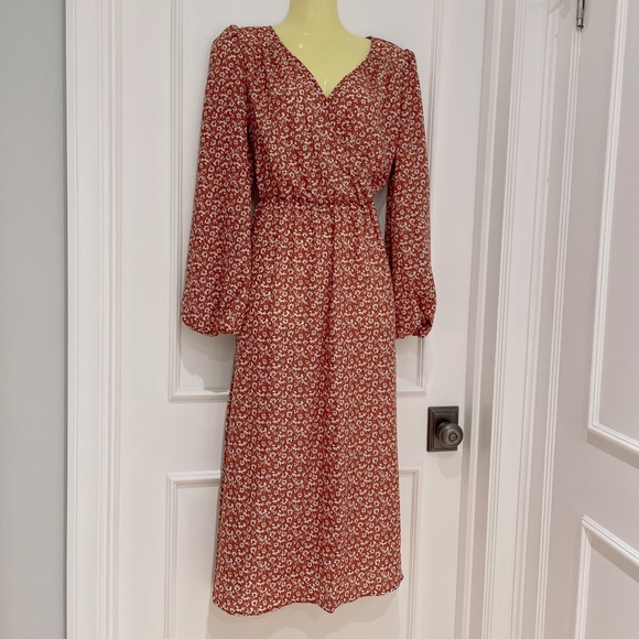 NWOT, Floral maxi dress - Picture 5 of 10